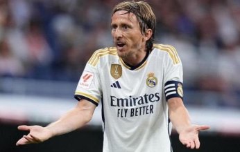 عرض أوروبي مفاجئ لضم الكرواتي لوكا مودريتش.. فما القصة والتفاصيل؟