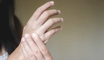 تقارير.. التهاب المفاصل الروماتويدي يؤدى إلى الإصابة بأمراض مزمنة حال إهمال العلاج
