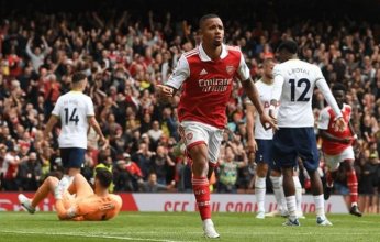 تعرف على القنوات الناقلة لمباراة أرسنال وتوتنهام في الدوري الإنجليزي 2024