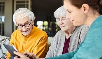 تقارير.. ممارسة الرياضة والنوم الكافي أول طرق الوقاية من مرض ألزهايمر