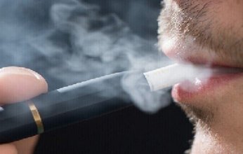 السجائر الإلكترونية تسبب اضطراب عمل منظومة المناعة.. إعرف التفاصيل