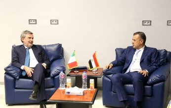 وزير السياحة والآثار المصري يناقش مع السفير الإيطالي استعدادات افتتاح المتحف اليوناني الروماني بالإسكندرية