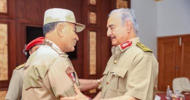 رئيس أركان القوات المسلحة المصرية يصل ليبيا لتنسيق المساعدات رئيس أركان القوات المسلحة المصرية يصل ليبيا لتنسيق المساعدات