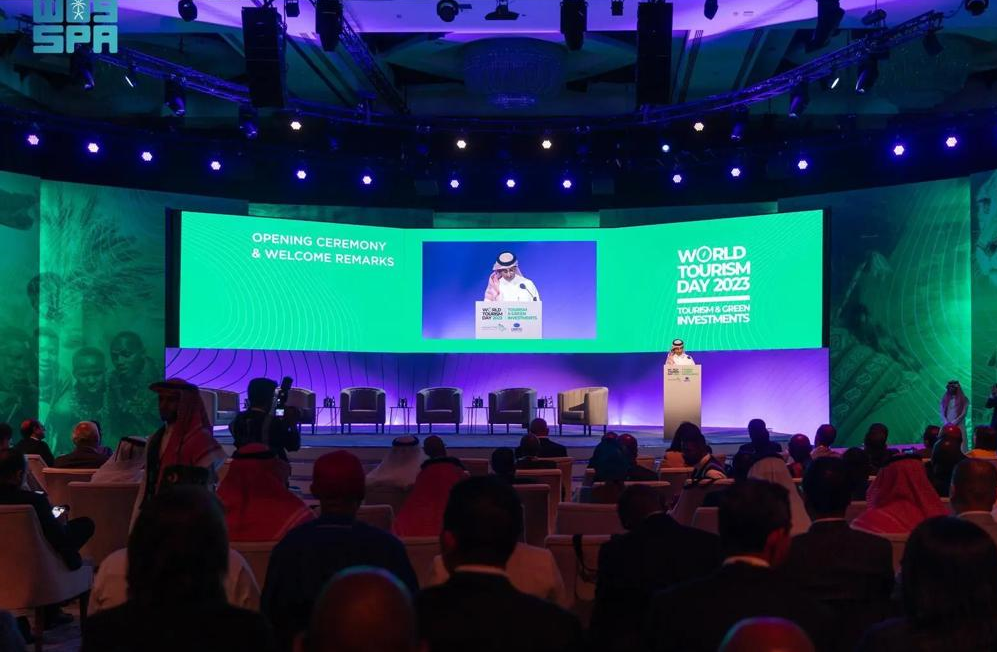الرياض تستضيف يوم السياحة العالمي بمشاركة أكثر من 500 مسؤول وخبير من 120 دولة الرياض تستضيف يوم السياحة العالمي بمشاركة أكثر من 500 مسؤول وخبير من 120 دولة