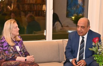 عصمت: مشروع تطوير صناعة الغزل والنسيج يعد نموذجا ناجحا لمشروعات الشراكة المصرية السويسرية