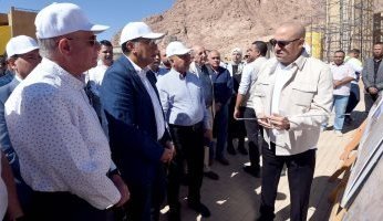 مصر.. رئيس الوزراء يتفقد المنطقة السكنية الجديدة بالزيتونة بمدينة سانت كاترين
