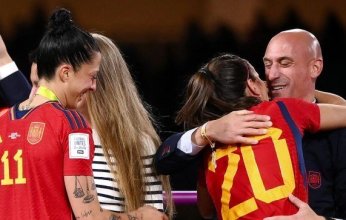 بعد فضيحة القبلة.. هيرموسو تتقدم بشكوى رسمية ضد رئيس الاتحاد الإسباني