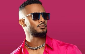 شاهد.. محمد رمضان يتعرض لموقف محرج أثناء رقصه على المسرح