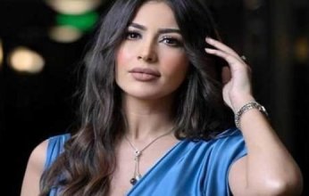 شاهد.. جنات تؤدي مناسك العمرة مع أسرتها