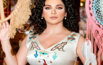 سلاف فواخرجي في إطلالة فرعونية على هامش "سينما الشباب "