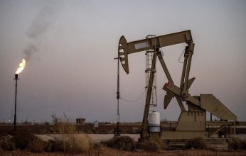 تقارير.. تخفيضات أوبك+ تدفع عقود النفط الآجلة لأعلى مستوى منذ نوفمبر الماضي