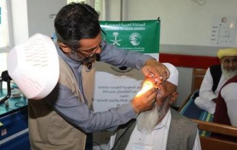 «سلمان للإغاثة» يقدم خدمات طبية وعمليات جراحية قلبية ولمكافحة العمى في كينيا ونيجيريا وأفغانستان