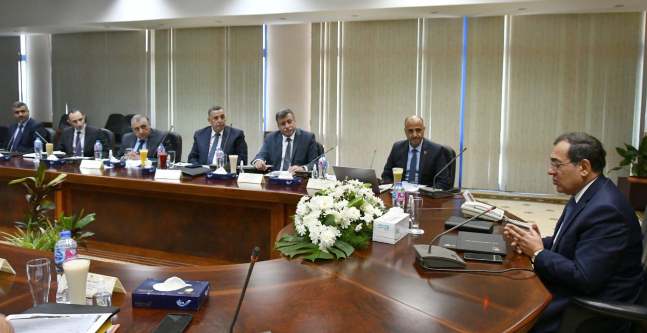 البترول المصرية تستكمل مشروع تشغيل مراحل توسعات مصفاة تكرير ميدور لزيادة الطاقة الإنتاجية بنسبة ٦٠% البترول المصرية تستكمل مشروع تشغيل مراحل توسعات مصفاة تكرير ميدور لزيادة الطاقة الإنتاجية بنسبة ٦٠%