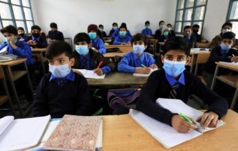 باكستان تغلق 56 ألف مدرسة لانتشار عدوى فيروسية