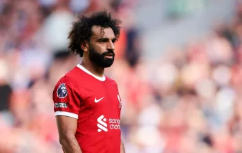 انقسام داخل إدارة ليفربول حول بيع محمد صلاح لاتحاد جدة السعودي