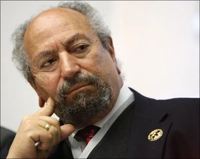 الموت يغيب الدكتور سعد الدين إبراهيم مدير مركز ابن خلدون للدراسات الموت يغيب الدكتور سعد الدين إبراهيم مدير مركز ابن خلدون للدراسات