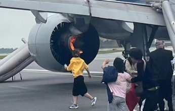 بالفيديو.. لحظات مرعبة عاشها ركاب طائرة في سنغافورة بعد حريق كبير