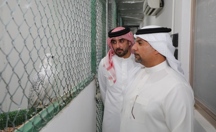 وزير النفط والبيئة البحريني يؤكد أهمية المحافظة على التنوع البيولوجي وتوفير بيئة آمنة للحياة الفطرية وزير النفط والبيئة البحريني يؤكد أهمية المحافظة على التنوع البيولوجي وتوفير بيئة آمنة للحياة الفطرية