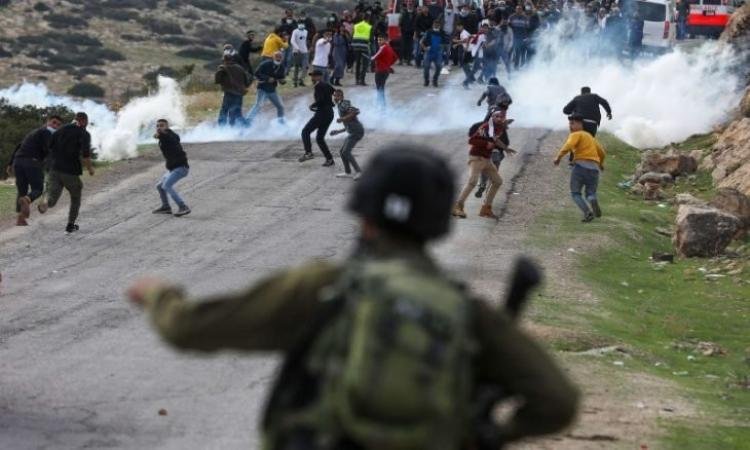 9 شهداء و130 مُصابًا جراء مواجهات بين الفلسطينيين والاحتلال الإسرائيلي بالضفة الغربية 9 شهداء و130 مُصابًا جراء مواجهات بين الفلسطينيين والاحتلال الإسرائيلي بالضفة الغربية