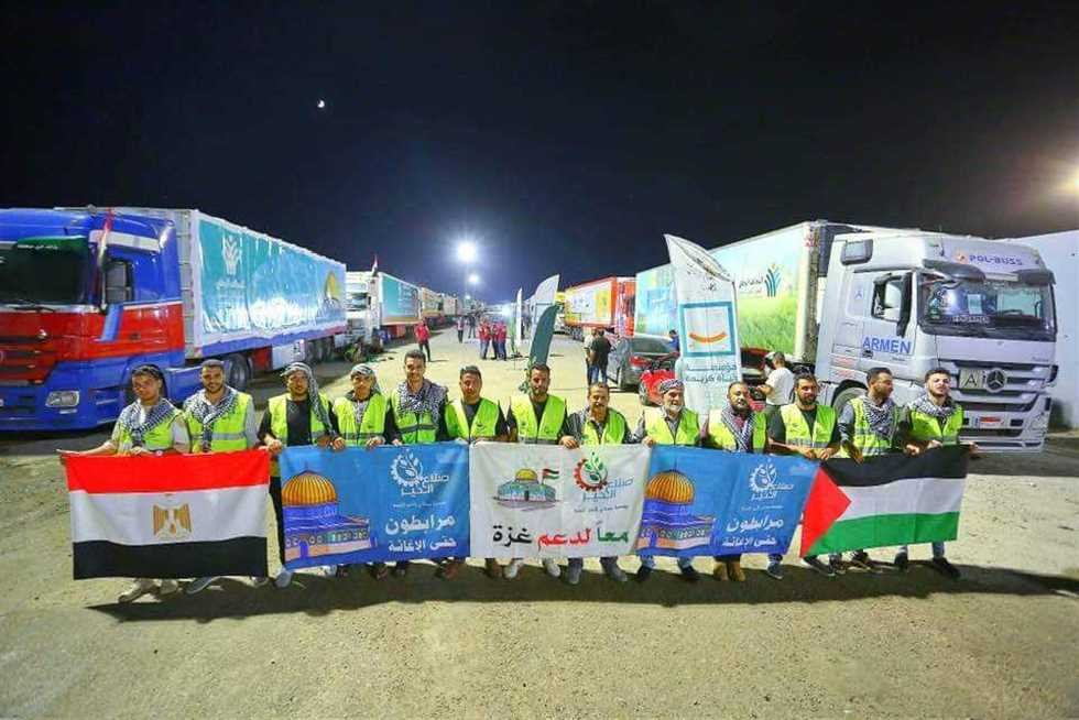 دخول 55 شاحنة إغاثة عبر معبر رفح المصرى دخول 55 شاحنة إغاثة عبر معبر رفح المصرى