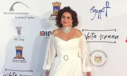 إلهام شاهين: تعرضت للموت أكثر من مرة وفقدت الوعي بسبب نور الشريف إلهام شاهين: تعرضت للموت أكثر من مرة وفقدت الوعي بسبب نور الشريف