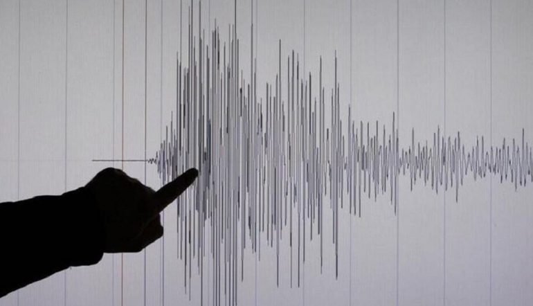 زلزال بقوة 5.6 درجة يضرب جزر إيزو اليابانية زلزال بقوة 5.6 درجة يضرب جزر إيزو اليابانية