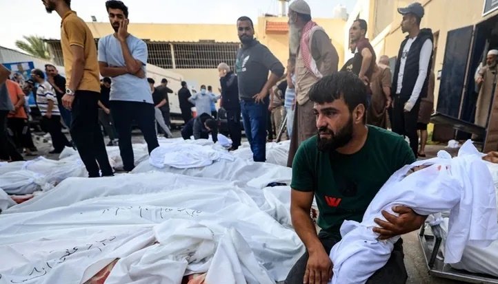 مجزرة جباليا.. بتر أقدام العشرات وإصابات غريبة وانتشار الجثث أمام المستشفى الإندونيسي مجزرة جباليا.. بتر أقدام العشرات وإصابات غريبة وانتشار الجثث أمام المستشفى الإندونيسي
