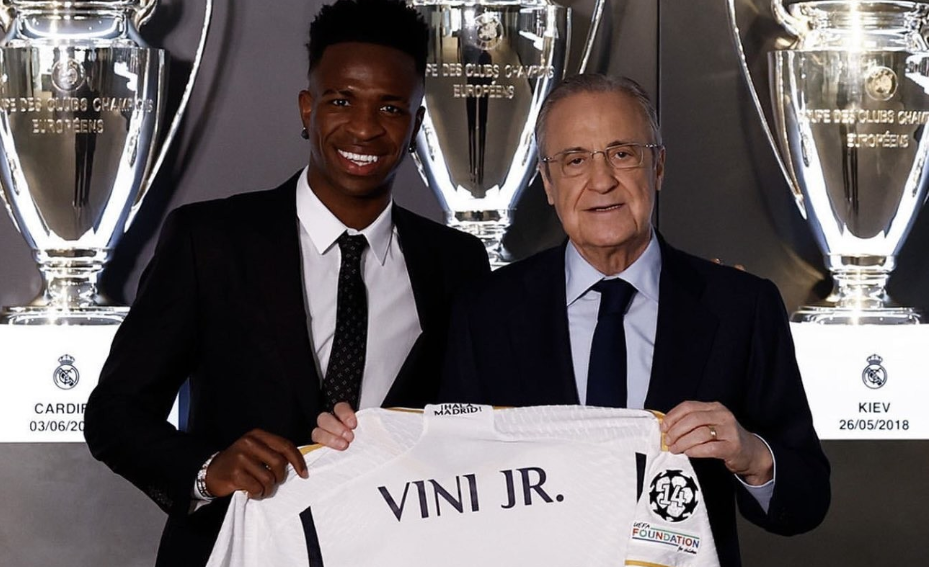 ريال مدريد يعلن تمديد عقد مهاجمه البرازيلي فينيسيوس جونيور حتى 2027 ريال مدريد يعلن تمديد عقد مهاجمه البرازيلي فينيسيوس جونيور حتى 2027