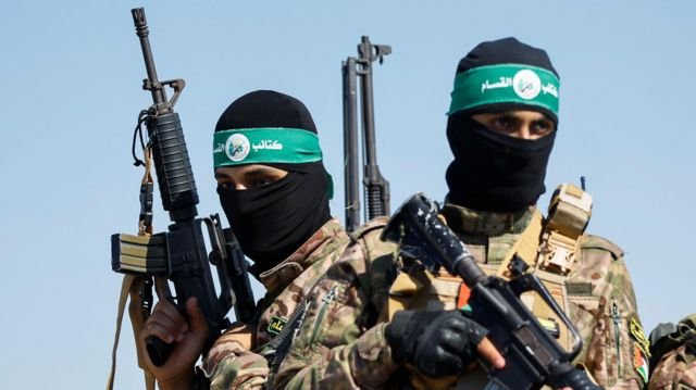 "كتائب القسام": سنعدم رهينة إسرائيلية مقابل كل استهداف للشعب الفلسطيني "كتائب القسام": سنعدم رهينة إسرائيلية مقابل كل استهداف للشعب الفلسطيني