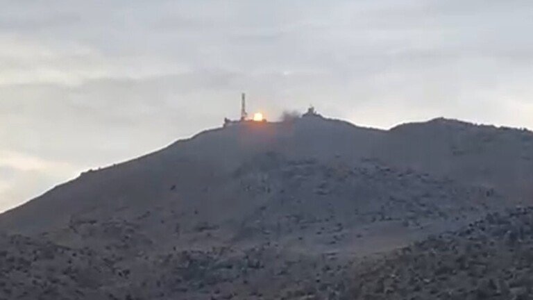حزب الله اللبناني يدخل على خط المواجهة: استهدفنا 3 مواقع إسرائيلية في منطقة مزارع شبعا حزب الله اللبناني يدخل على خط المواجهة: استهدفنا 3 مواقع إسرائيلية في منطقة مزارع شبعا