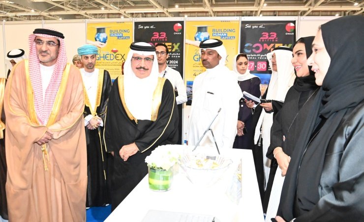 الأعلى للمرأة يشارك في معرض كومكس البحرين للتكنولوجيا 2023 الأعلى للمرأة يشارك في معرض كومكس البحرين للتكنولوجيا 2023