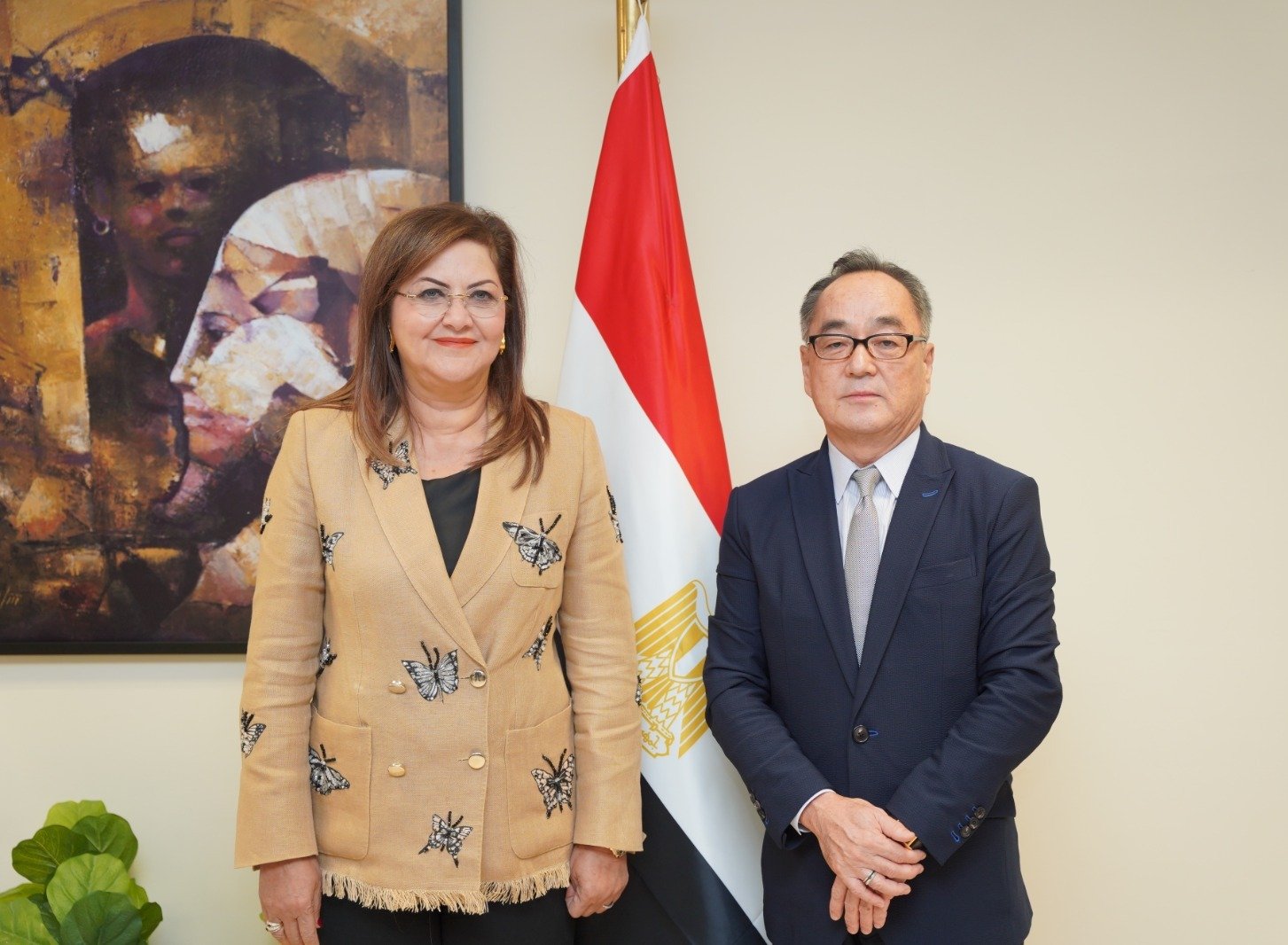 وزيرة التخطيط والتنمية الاقتصادية تستعرض فرص الاستثمار في مصر أمام وفد من المستثمرين اليابانيين وزيرة التخطيط والتنمية الاقتصادية تستعرض فرص الاستثمار في مصر أمام وفد من المستثمرين اليابانيين