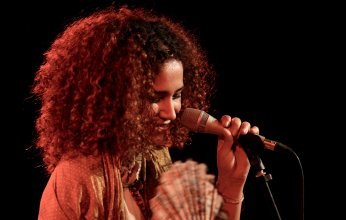 المطربة التونسية غالية بن على توجه رسالة للشعب الفلسطيني