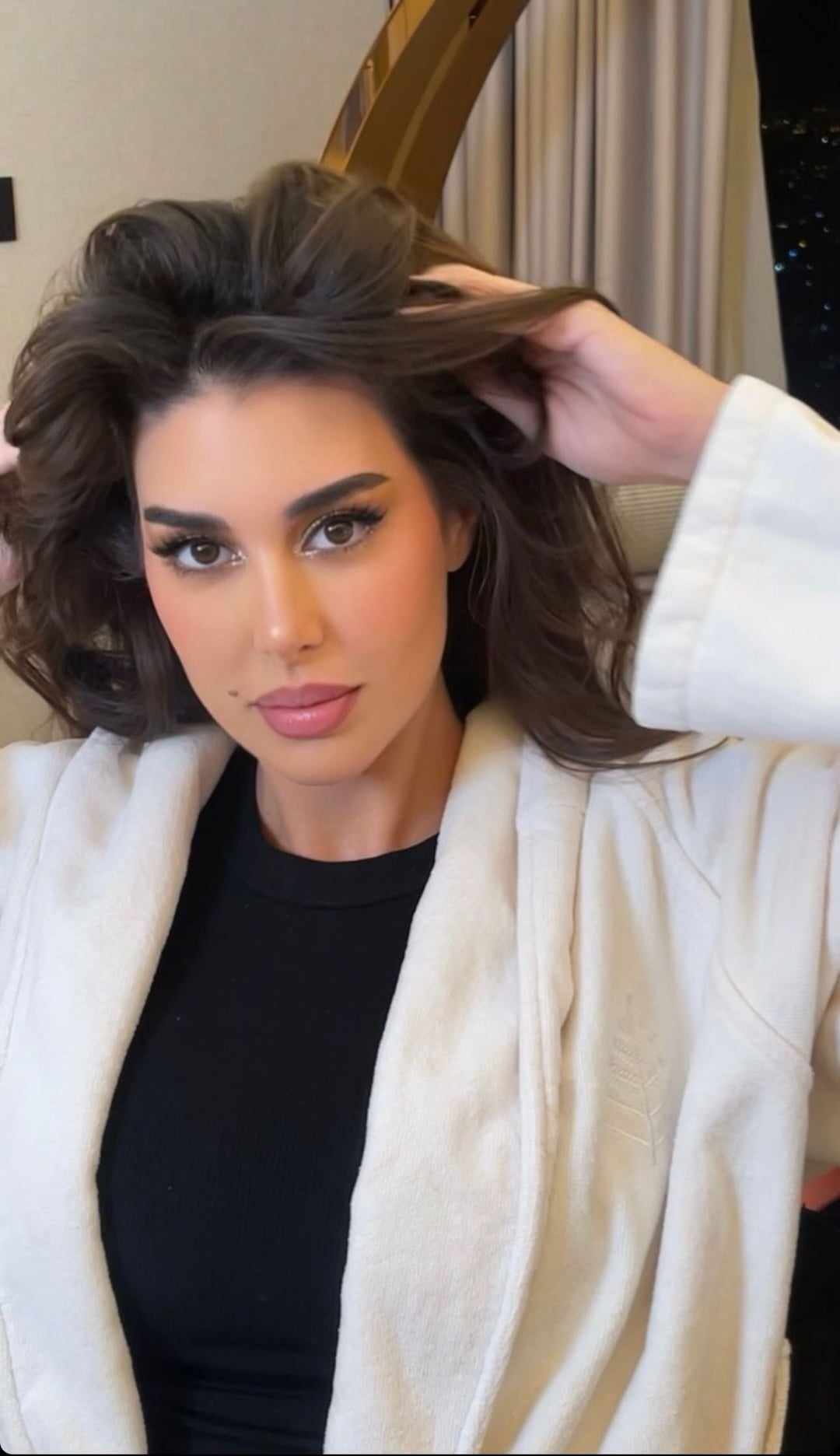 ياسمين صبري تشارك جمهورها بإطلالة متميزة على انستجرام 1 khaligyoun49328
