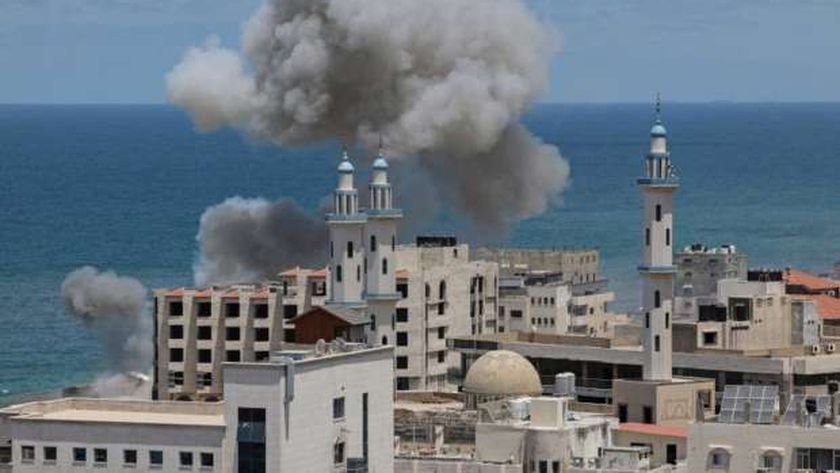 تجدد القصف الإسرائيلي لمعبر رفح داخل غزة تجدد القصف الإسرائيلي لمعبر رفح داخل غزة