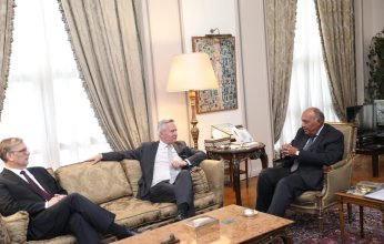 وزير الخارجية المصري يثمن نموذج التعاون المتكامل مع هولندا في مجال الهجرة