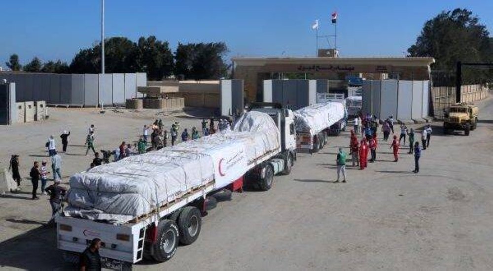 عبور 20 شاحنة جديدة تحمل مساعدات لغزة عبر معبر رفح البري عبور 20 شاحنة جديدة تحمل مساعدات لغزة عبر معبر رفح البري