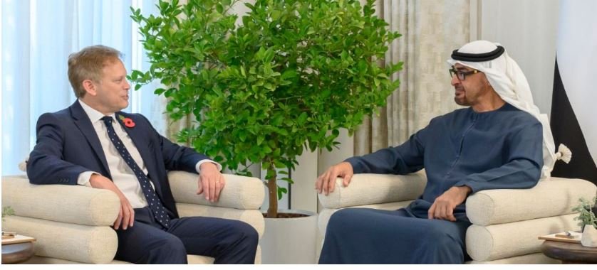الإمارات و بريطانيا تبحثان جهود خفض التصعيد العسكري في قطاع غزة الإمارات و بريطانيا تبحثان جهود خفض التصعيد العسكري في قطاع غزة