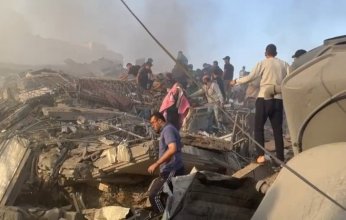 جيش الاحتلال يدمر مربعا سكنيا دون سابق إنذارا في غزة
