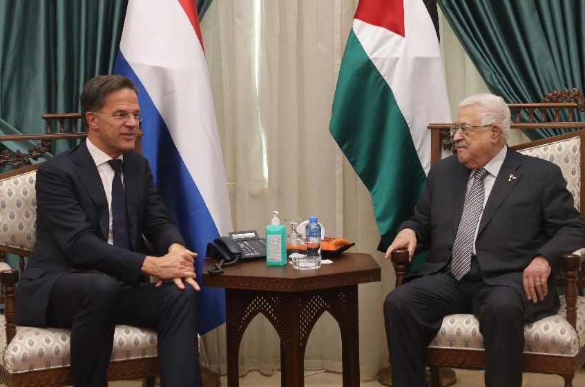 الرئيس عباس يبحث مع رئيس وزراء هولندا آخر تطورات الساحة الفلسطينية الرئيس عباس يبحث مع رئيس وزراء هولندا آخر تطورات الساحة الفلسطينية
