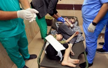 غزة تتحدى الألم: عمليات جراحية بدون تخدير تكشف واقع المعاناة