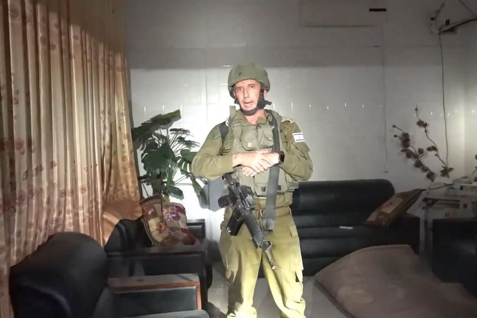 الجارديان تكشف عن نقص الأدلة في مزاعم إسرائيل حول مستشفى الشفاء الجارديان تكشف عن نقص الأدلة في مزاعم إسرائيل حول مستشفى الشفاء