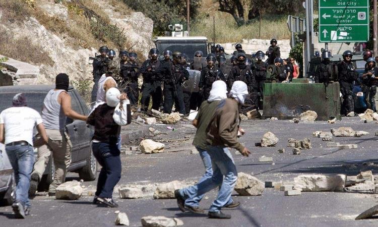 استشهاد طفل فلسطيني في البيرة وتصاعد التوترات بالضفة الغربية استشهاد طفل فلسطيني في البيرة وتصاعد التوترات بالضفة الغربية