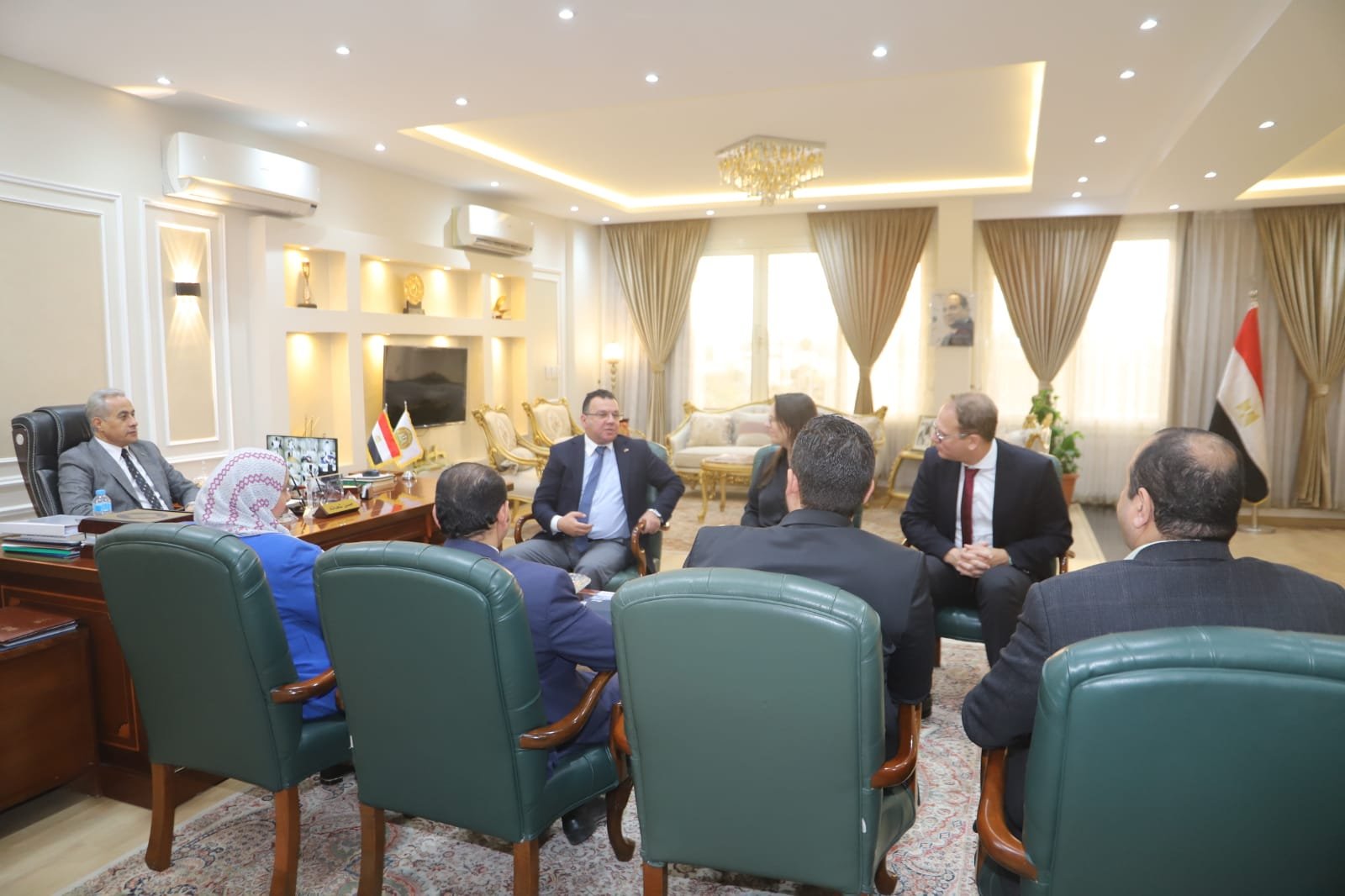وزير العمل لوفد ألماني: مصر حريصة على تَشجيع الاستثمار الأجنبي في البلاد وتوفير فرص عمل للشباب وزير العمل لوفد ألماني: مصر حريصة على تَشجيع الاستثمار الأجنبي في البلاد وتوفير فرص عمل للشباب