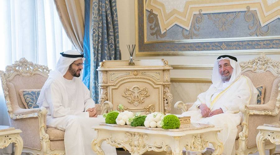 حاكم الشارقة يبحث مع وزير الطاقة والبنية التحتية مشاريع الطاقة والكهرباء والمياه حاكم الشارقة يبحث مع وزير الطاقة والبنية التحتية مشاريع الطاقة والكهرباء والمياه