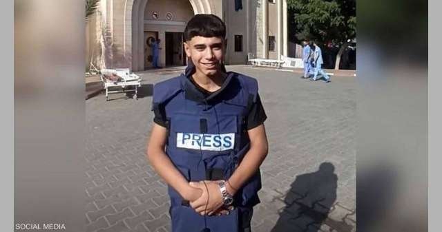 أثار قلق الملايين من متابعيه.. "عبود" أصغر مراسل فلسطيني يظهر في غزة أثار قلق الملايين من متابعيه.. "عبود" أصغر مراسل فلسطيني يظهر في غزة