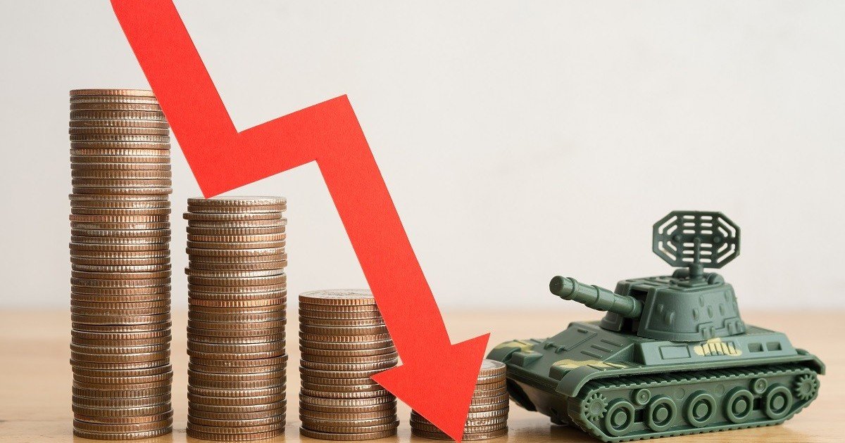 حرب غزة تكلّف اقتصاد إسرائيل: خسائر بنسبة 6% من الناتج الأسبوعي حرب غزة تكلّف اقتصاد إسرائيل: خسائر بنسبة 6% من الناتج الأسبوعي
