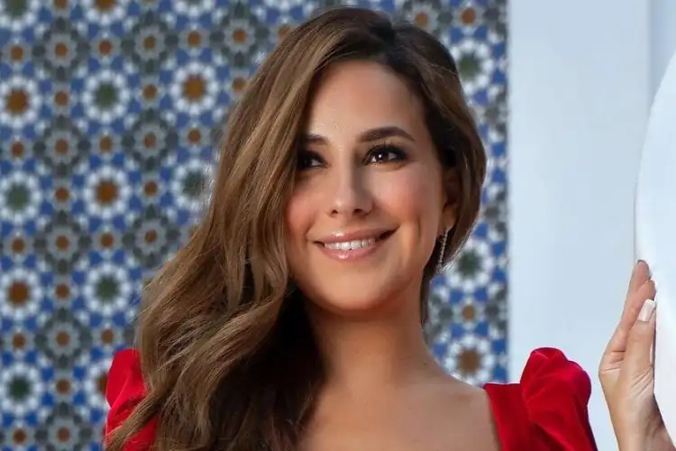 شيري عادل تكشف أسرار 'الوصفة السحرية' في صورة خلف الكواليس شيري عادل تكشف أسرار 'الوصفة السحرية' في صورة خلف الكواليس