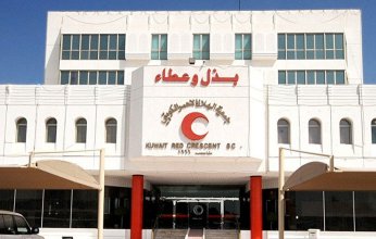 فريق الإغاثة الكويتي يبذل جهداً استثنائياً لمساعدة المتضررين من إعصار تيج في المهرة