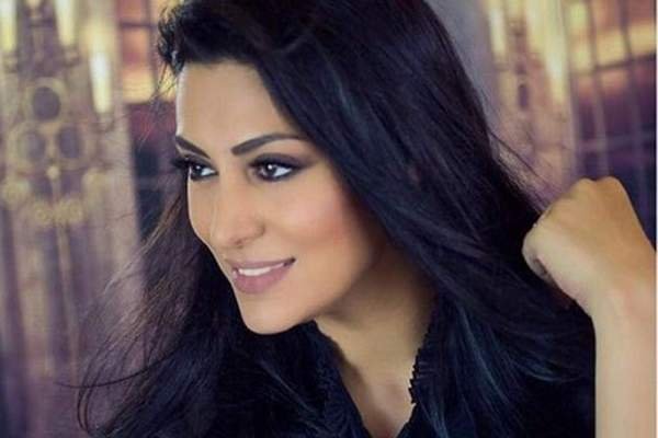 بصورة مثيرة في صالة الألعاب: مايا نصري تطلق تحدي فريد للتغلب على الكيلوجرامات الزائدة بصورة مثيرة في صالة الألعاب: مايا نصري تطلق تحدي فريد للتغلب على الكيلوجرامات الزائدة